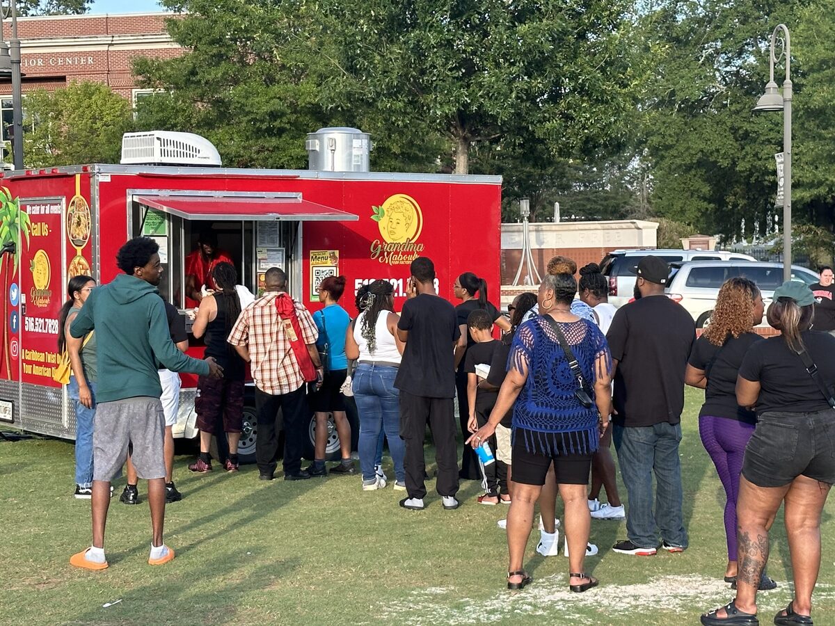 Celebrate Community and Cuisine at Snellville Food Truck Friday this Fall!