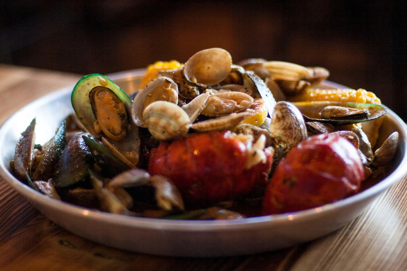 Taste the Best Cajun Seafood and Experience Happy Hour Specials at Snellville’s Hook & Reel
