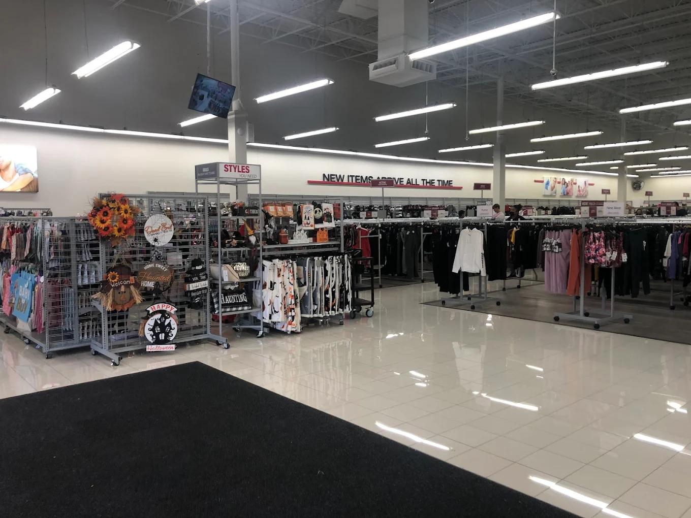 Explore Burlington in Snellville Georgia for Big Savings on Brand Name Clothing and Home Essentials